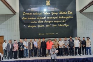 Kritik Keras Jokowi, Guru Besar ITB Deklarasi Kemunduran Demokrasi di Indonesia - JPNN.com Jabar