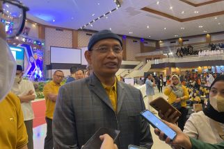 Ada 2 Aksi Pernyataan Sikap di Kampus B, Rektor Unair: Tidak Mewakili Institusi - JPNN.com Jatim