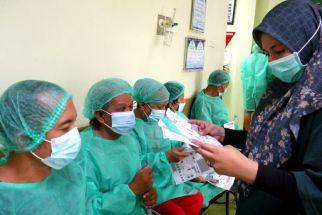 Program Mantap Sehat Perpanjang Napas Penderita Katarak  - JPNN.com Jatim