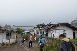 Angin Puting Beliung Kembali Terjang Wilayah Kabupaten Bandung, 16 Rumah Rusak - JPNN.com Jabar