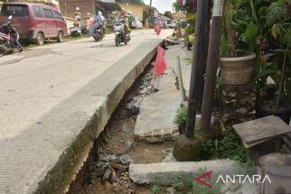 Pemkab Bekasi Minta PVMBG Mengkaji Peristiwa Pergerakan Tanah Bojongmangu - JPNN.com Jabar