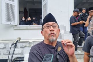 Prabowo Subianto Sempat Jenguk Solihin GP Saat Dirawat di Rumah Sakit - JPNN.com Jabar