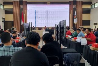 KPU Surabaya Belum Rampungkan Rekapitulasi Tingkat Kota Gegara Molor - JPNN.com Jatim