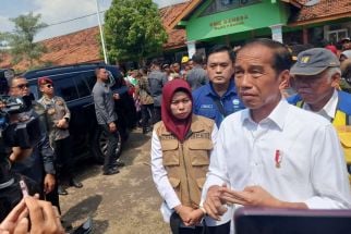 Jokowi Kunjungi Korban Banjir Demak: Hujan Sudah Digeser ke Laut - JPNN.com Jateng