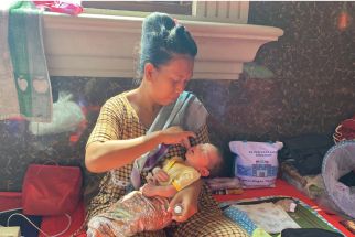 Cerita Dramatis Ibu di Demak, Melahirkan di Tengah Kepungan Banjir - JPNN.com Jateng