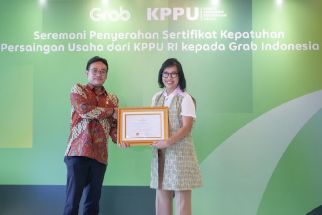 Grab Indonesia Raih Sertifikat Penetapan Program Kepatuhan Persaingan Usaha dari KPPU RI - JPNN.com Jabar