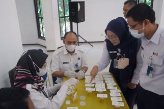 Menjelang Lebaran Puluhan Petugas KAI Daop 8 Surabaya Dites Narkoba Mendadak - JPNN.com Jatim