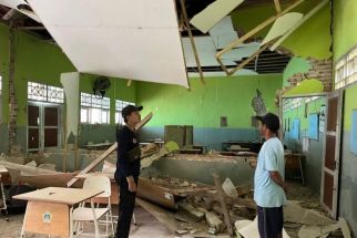 BPBD Jatim Catat 241 Fasum di Bawean Rusak Akibat Gempa Bumi - JPNN.com Jatim