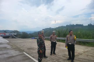 Tol Bocimi KM 64 Amblas, Polisi Lakukan Pengalihan Arus Lalin - JPNN.com Jabar