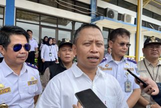 Spanduknya Dicopot Satpol PP, Supian Suri: Semoga Tidak Ada Keberpihakan - JPNN.com Jabar