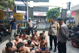 Polisi Amankan Gerombolan 'Sampah Masyarakat' Palak Pedagang di Pasar Cikutra - JPNN.com Jabar
