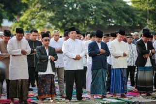 Gubernur Arinal Djunaidi Salat Idul Fitri di Lapangan Korem, Ini Pesan yang Disampaikan untuk Masyarakat Lampung - JPNN.com Lampung