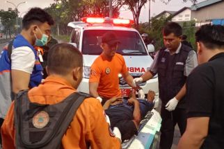 Mabuk Saat Berkendara, Pemuda Asal Gresik Tewas Tabrak Truk di Tambak Osowilangun - JPNN.com Jatim