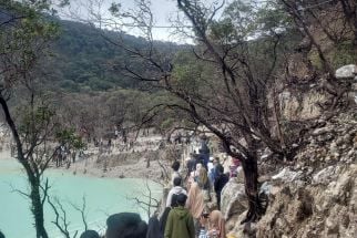 13 Ribu Wisatawan Padati Kawah Putih Bandung Selama Libur Lebaran - JPNN.com Jabar