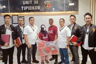 Tersangka dan Barang Bukti Kasus Korupsi Lurah di Lampung Utara Diserahkan ke Kejaksaan - JPNN.com Lampung
