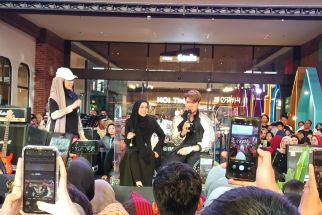 Hadiri Meet and Greet, Lesti Kejora dan Rizky Billar Disambut Ribuan Fans di Bandung - JPNN.com Jabar