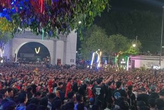 Nobar Indonesia Vs Uzbekistan, Balai Kota Semarang Dipadati Ribuan Penonton - JPNN.com Jateng