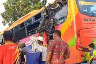 Kecelakaan Maut Bus dan Sepeda Motor di Bojonegoro, 2 Orang Tewas - JPNN.com Jatim