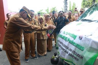 Tingkatkan Layanan Kesehatan, Bupati Sumenep Beri Bantuan 29 Mobil Pusling - JPNN.com Jatim