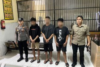 Markas Judi Higgs Domino di Surabaya Digerebek, 4 Orang Diringkus, 1 Masih Remaja - JPNN.com Jatim