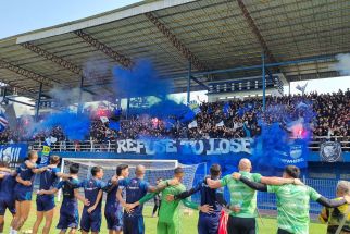 Menjelang Terbang ke Bali, Ratusan Bobotoh Beri Suntikan Semangat untuk Persib - JPNN.com Jabar