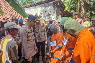 Rekonstruksi Pencurian Ternak Sapi di Lumajang, Polisi Temukan Fakta Baru - JPNN.com Jatim