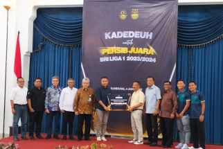 Juara Liga 1 Indonesia, Persib Bandung Terima 'Kadeudeuh' dari Pemprov Jabar - JPNN.com Jabar