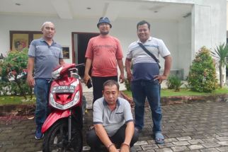 Apes, Maling di Gresik Tepergok Pakai Motor Curian Saat Antarkan Anak Sekolah - JPNN.com Jatim