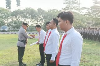 Bongkar Berbagai Kasus Kejahatan, Personel Dapat Penghargaan dari Kapolres Serang - JPNN.com Banten