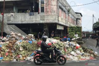 Gegara Hal Ini Gunungan Sampah di Pasar Merdeka Bogor Tak Terangkut - JPNN.com Jabar