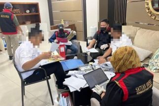 Kejati Jatim Geledah Kantor PT INKA di Madiun, Sita 400 Dokumen - JPNN.com Jatim