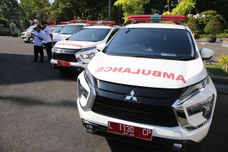Pemkot Surabaya Percepat Layanan Kesehatan dengan Program 1 Kelurahan 1 Ambulans - JPNN.com Jatim