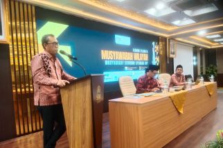 Rektor UWM Dipilih sebagai Ketua Masyarakat Ekonomi Syariah  - JPNN.com Jogja