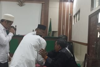 Setelah Divonis Bebas, Gus Samsudin Langsung Keluar Lapas    - JPNN.com Jatim