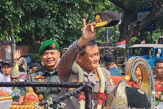 Air Mata Komjen Ahmad Luthfi, Tinggalkan Polda Jateng Naik Kereta Kencana - JPNN.com Jateng