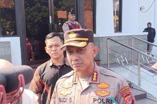 Gusar oleh Galian Kabel, Kang Busar Berikan Ultimatum untuk Pemkot Bandung - JPNN.com Jabar