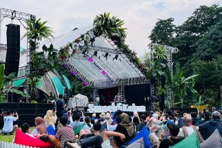 Sunset di Kebun: Sampaikan Pesan Konservasi Lewat Konser Musik - JPNN.com Jabar