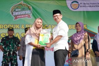 Beras Swaresi Jadi Produk Lokal Kabupaten Bekasi - JPNN.com Jabar