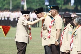 Wapres Ma’ruf Amin Sematkan Lencana Melati Kepada Ketua Kwarda Jatim Arum Sabil - JPNN.com Jatim