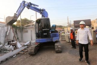 Pemkot Surabaya Lakukan Pelebaran Jalan Raya Menganti untuk Urai Kemacetan - JPNN.com Jatim