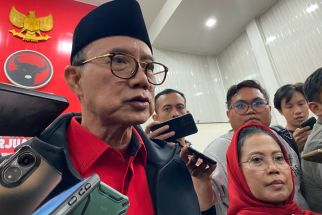 DPR Batal Sahkan RUU Pilkada, PDIP Jatim Berpeluang Usung Calon Tanpa Koalisi - JPNN.com Jatim