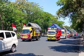 Polisi Batasi Demo Sopir Truk di Kantor Gubernur Tuntas Sebelum Jam Pulang Kerja - JPNN.com Jatim