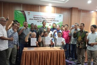 Petani Tembakau dan Cengkeh Panen, Tolak Pasal Pengamanan Zat Adiktif di PP Kesehatan - JPNN.com Jabar