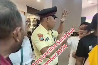 Viral Toko Emas di Surabaya Diduga Digeruduk Ormas, Begini Kronologinya - JPNN.com Jatim