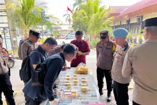 Puluhan Anggota Polres Malang Mendadak Dites Urine, Oh Ternyata - JPNN.com Jatim