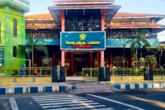 Puluhan Siswa & Guru Terkena Cacar Air, SDI Al Abror Situbondo Lockdown - JPNN.com Jatim