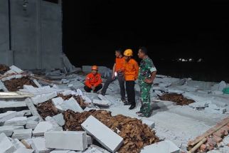 Gudang Tembakau di Jember Ambruk Diterpa Angin, 1 Orang Tewas & 6 Luka-Luka - JPNN.com Jatim