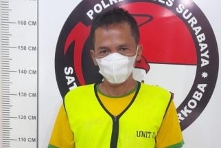 Kakek di Surabaya Kaget, Niat Tunggu Pelanggan Malah yang Datang Polisi, Alamak - JPNN.com Jatim