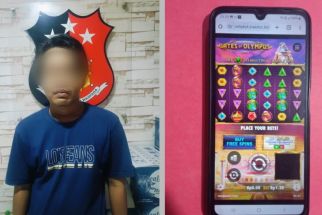 Tongkrongan di Bulak Banteng Mencurigakan, Polisi Gerebek Pemuda Bermain Judi Online - JPNN.com Jatim