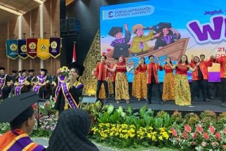 SCU Semarang Mewisuda 593 Mahasiswa, 20 Persen Lulus Tanpa Skripsi - JPNN.com Jateng